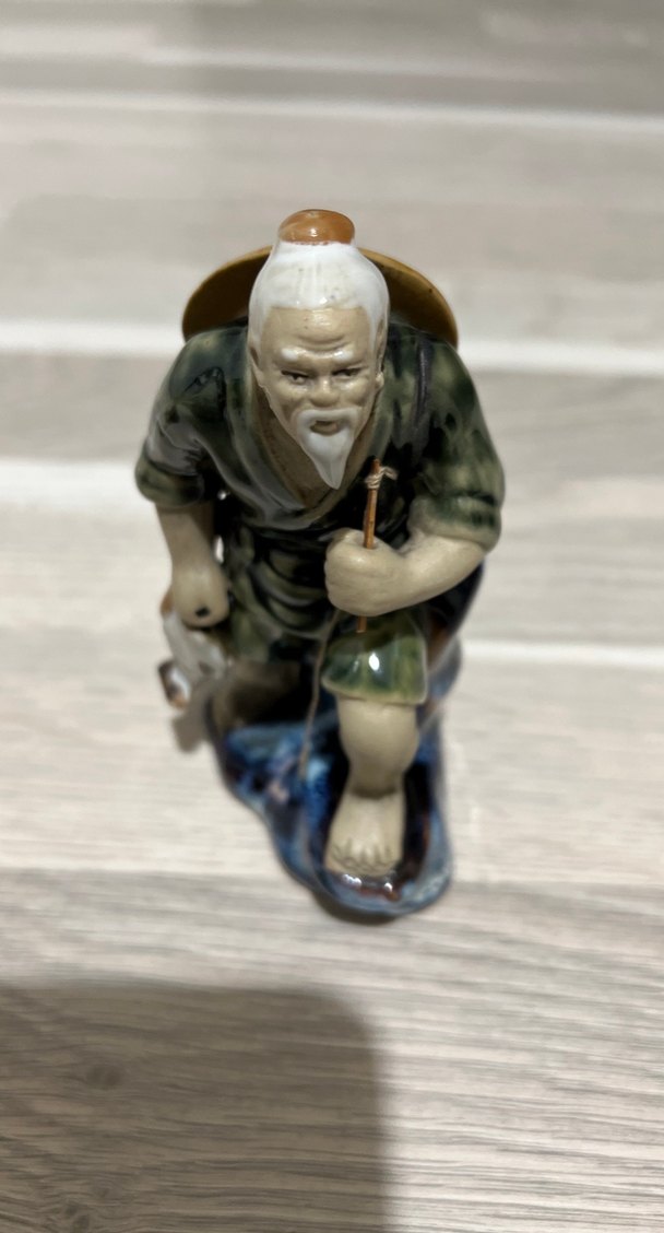 Haki Renkli Yaşlı Adam Figürin - Görsel 3