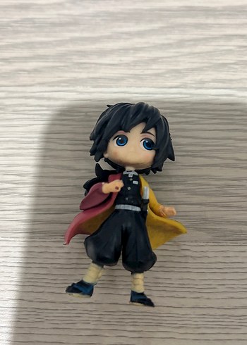 Küçük Sarı Koyu Renkli Aksiyon Figürü 6.5 cm - Görsel 2