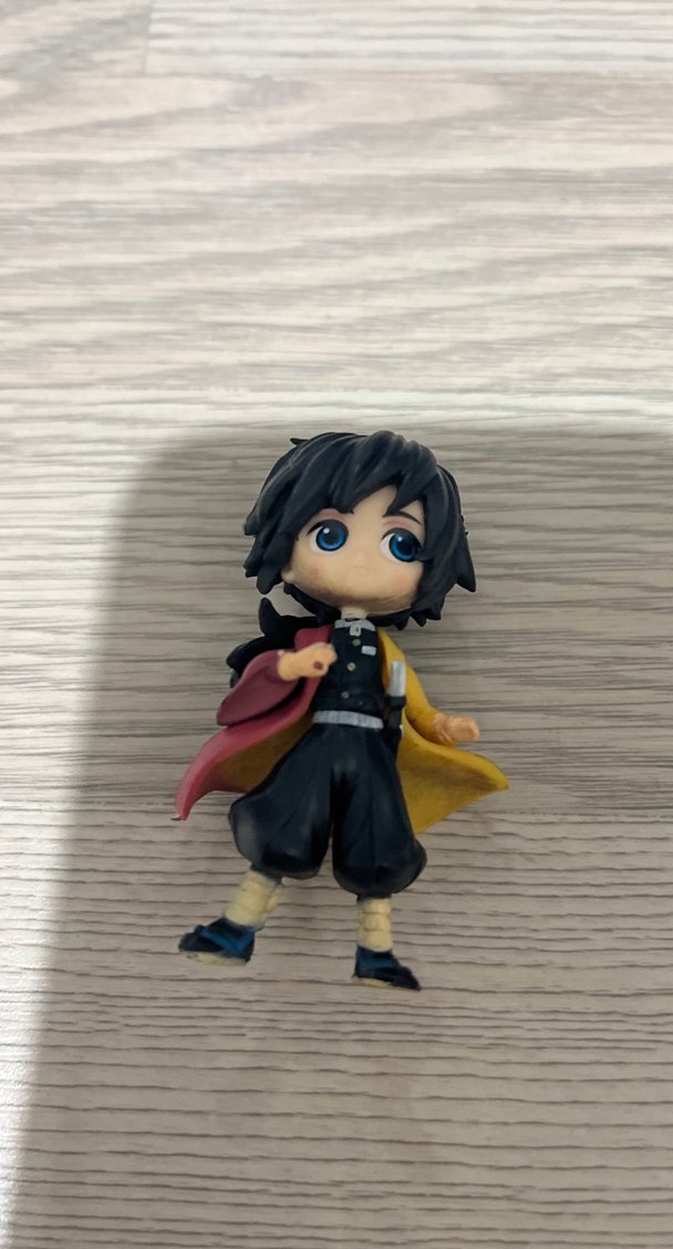 Küçük Sarı Koyu Renkli Aksiyon Figürü 6.5 cm - Görsel 2