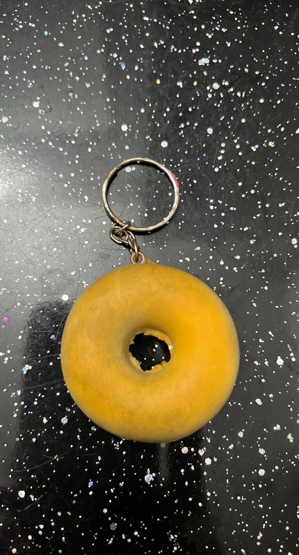 Pembe Kabartmalı Pop Kültür Anahtarlık - Görsel 2