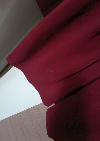 Diğer elbise altında bı leke var anlamdım çıkabilir