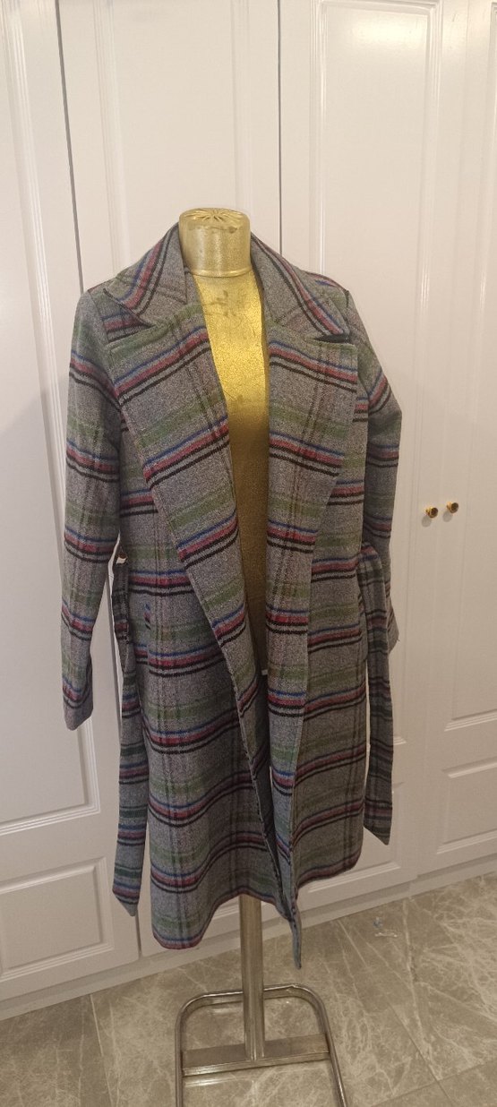 Gri Kuşaklı Yün Kadın Kaban - Görsel 2