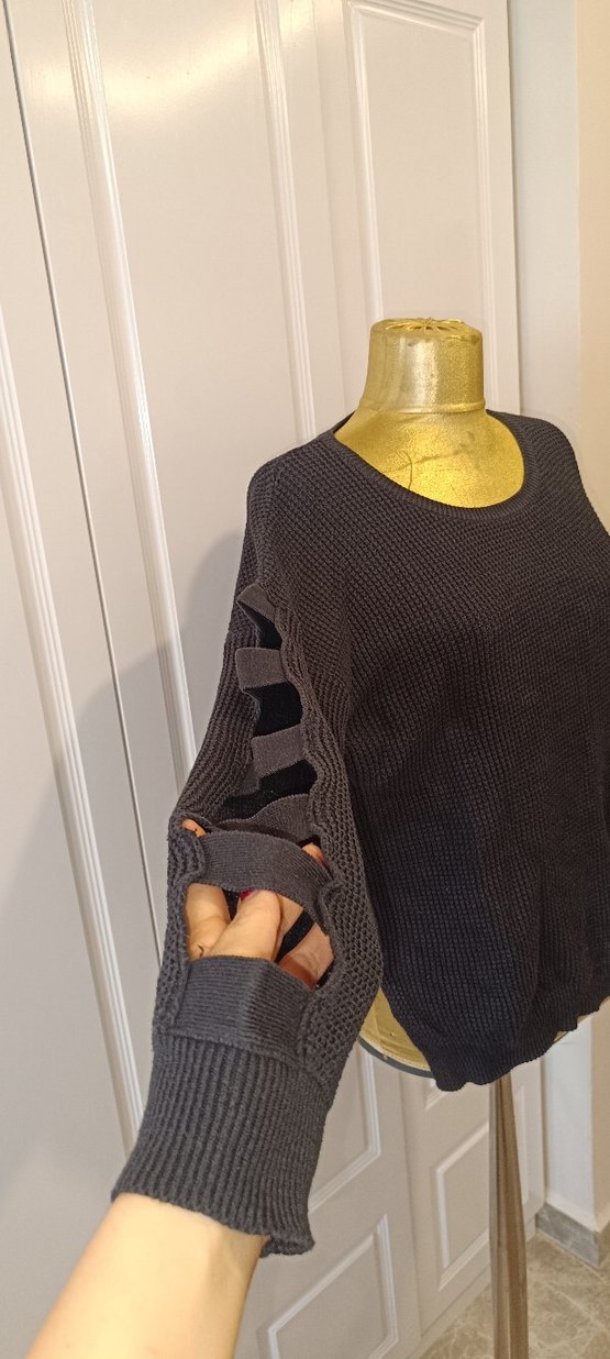 Siyah Örgü Gotik Kadın Kazak - Görsel 2