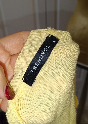 V Yaka Sarı Çizgili Kadın Kazak - Görsel 6