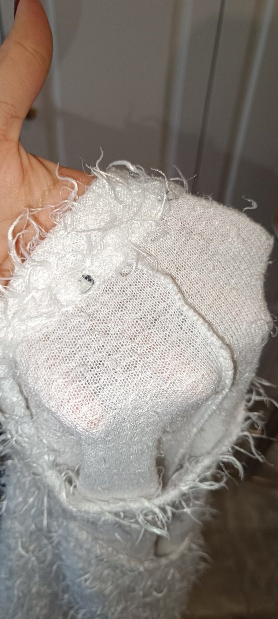 V Yaka Beyaz Örgü Salaş Kadın Kazak - Görsel 4