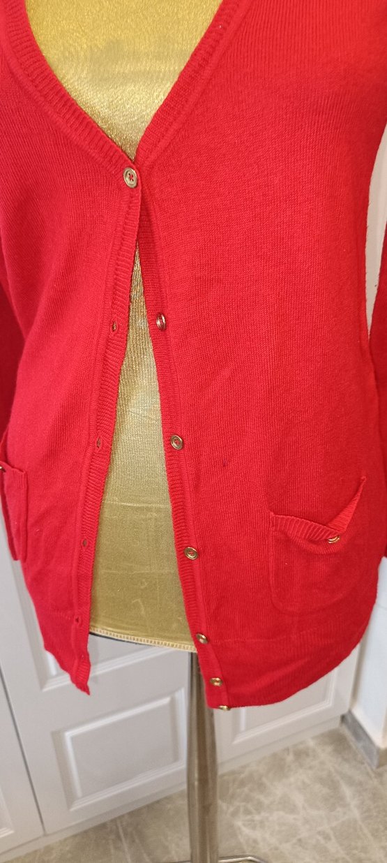 Düğmeli Kırmızı Kadın Hırka - Görsel 2