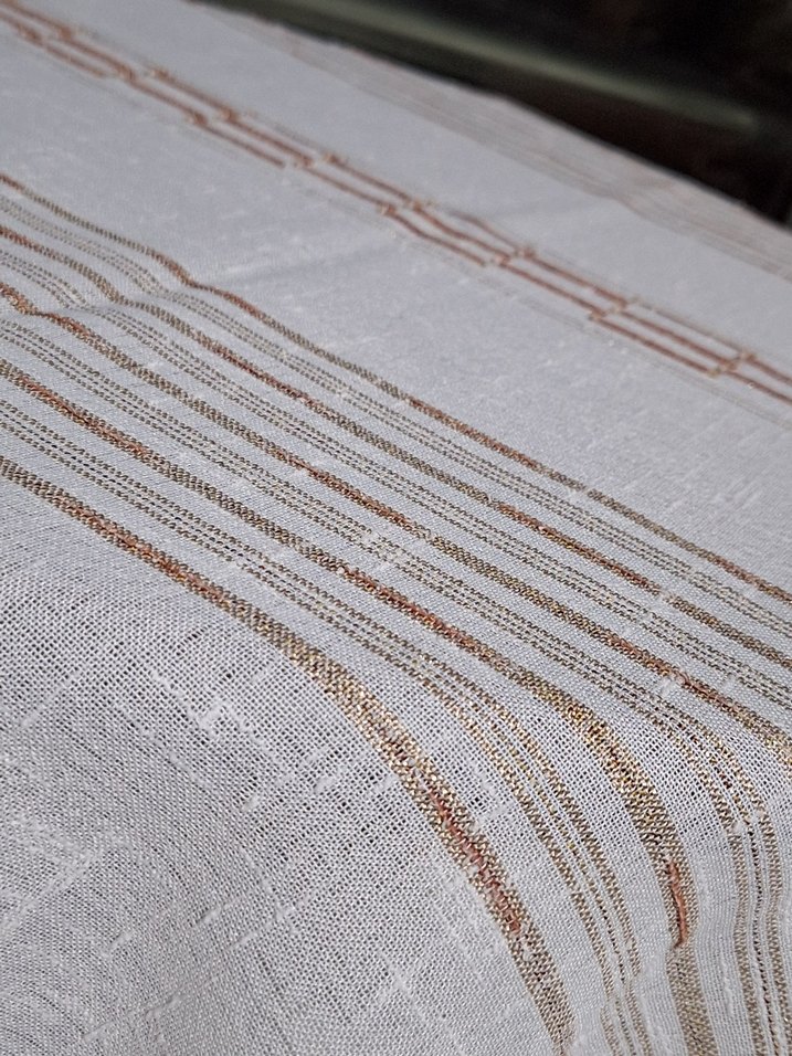 Nakışlı Beyaz Püsküllü Masa Örtüsü - Görsel 3