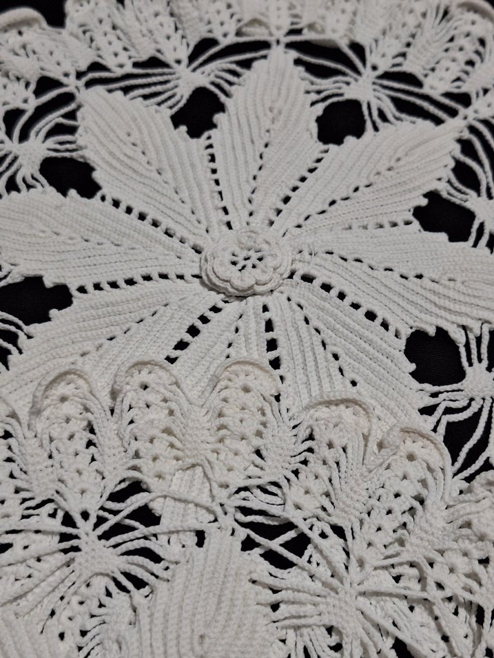 El İşçiliği Beyaz Dantel Masa Örtüsü 26cm - Görsel 2
