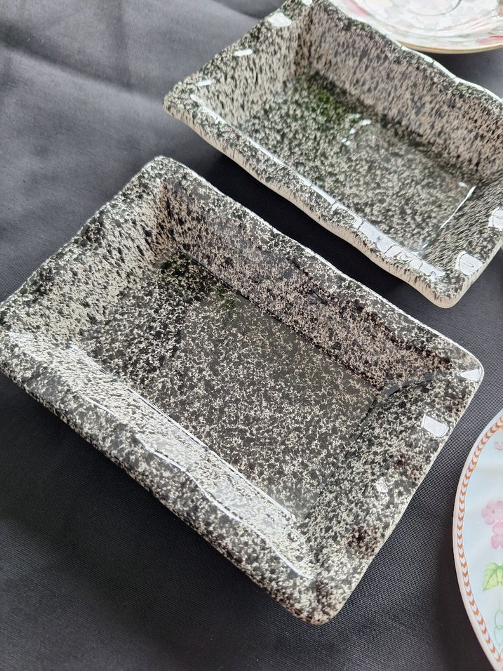 Çeşitli Desenli Porselen Tabaklar Seti - Görsel 2