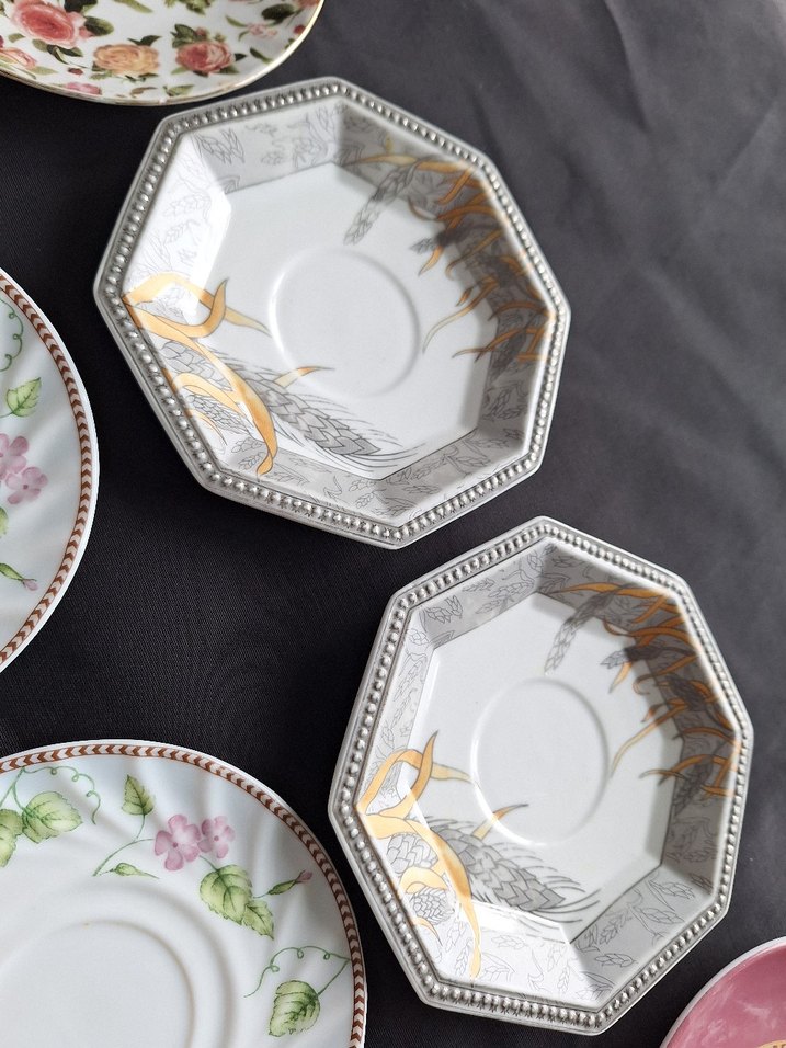 Çeşitli Desenli Porselen Tabaklar Seti - Görsel 4