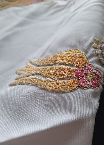 Nakışlı Bohem Renkli Beyaz Masa Örtüsü 1m.46cm - Görsel 3