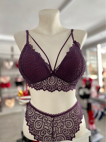 BRALET KÜLOT TAKIMI
