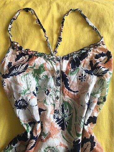 Hollister Orijinal Askılı Çapraz Bantlı Floral Bluz