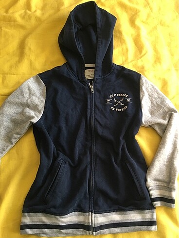 9 Yaş Beden Zara Kapüşonlu Sweat Mont