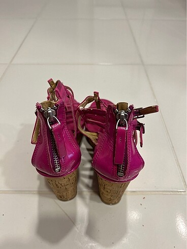 37,5 Beden pembe Renk Nine west dolgu topuk
