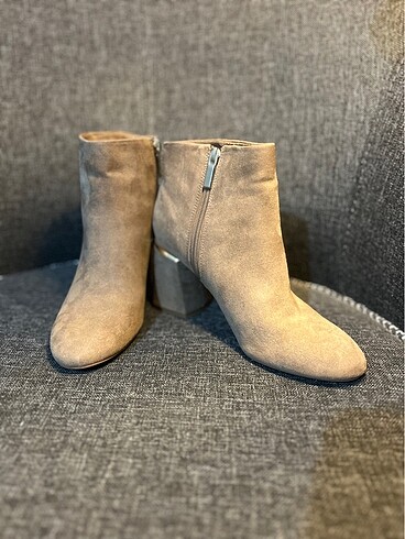 Bershka topuklu bot