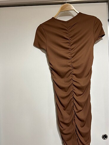 H&M H&M drapeli elbise