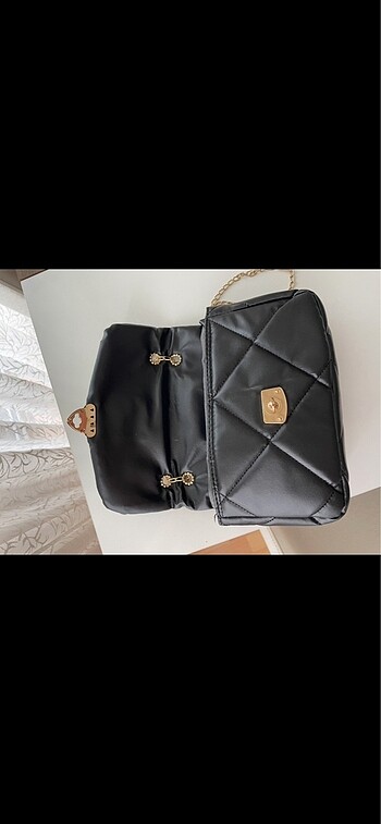 Siyah Çanta - Görsel 3