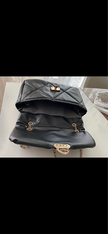 Siyah Çanta - Görsel 4