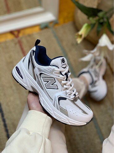 New Balance 530
