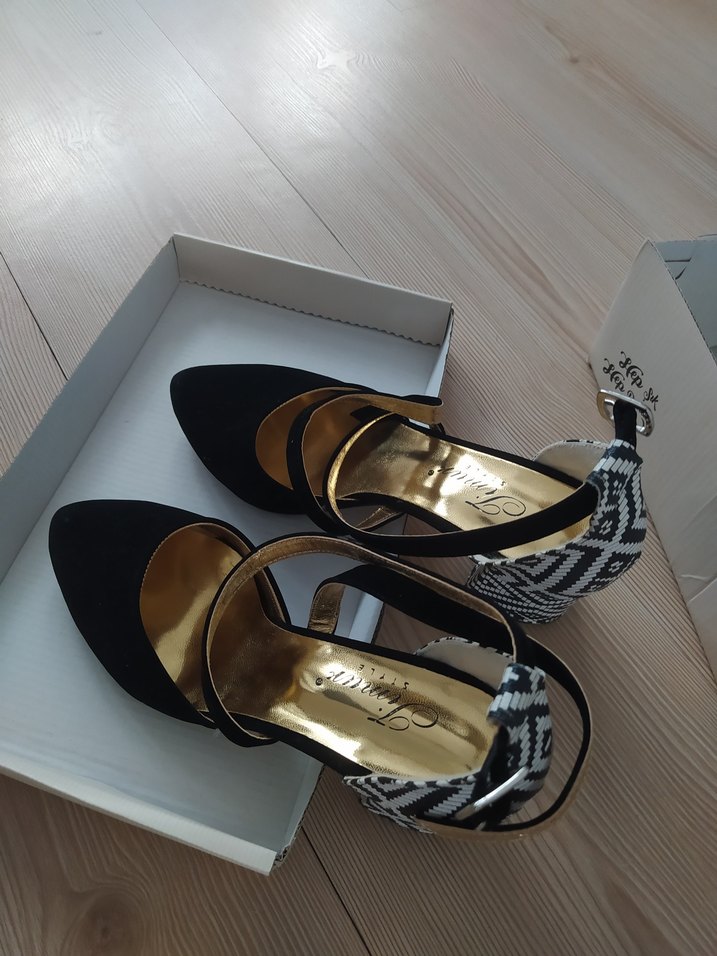 Kemerli, Yılan Desenli Kadın Topuklu Ayakkabı - Görsel 2