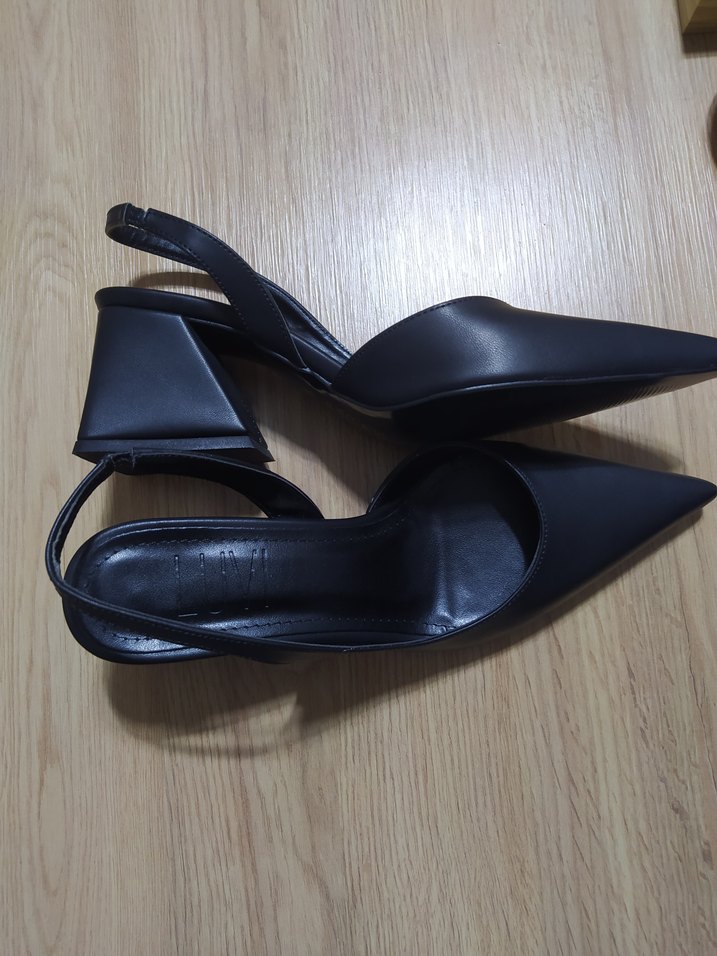 Siyah Tokalı Stiletto Ofis Ayakkabısı - Görsel 2