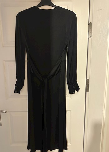 ADL siyah midi boy saten dokulu elbise - Görsel 3