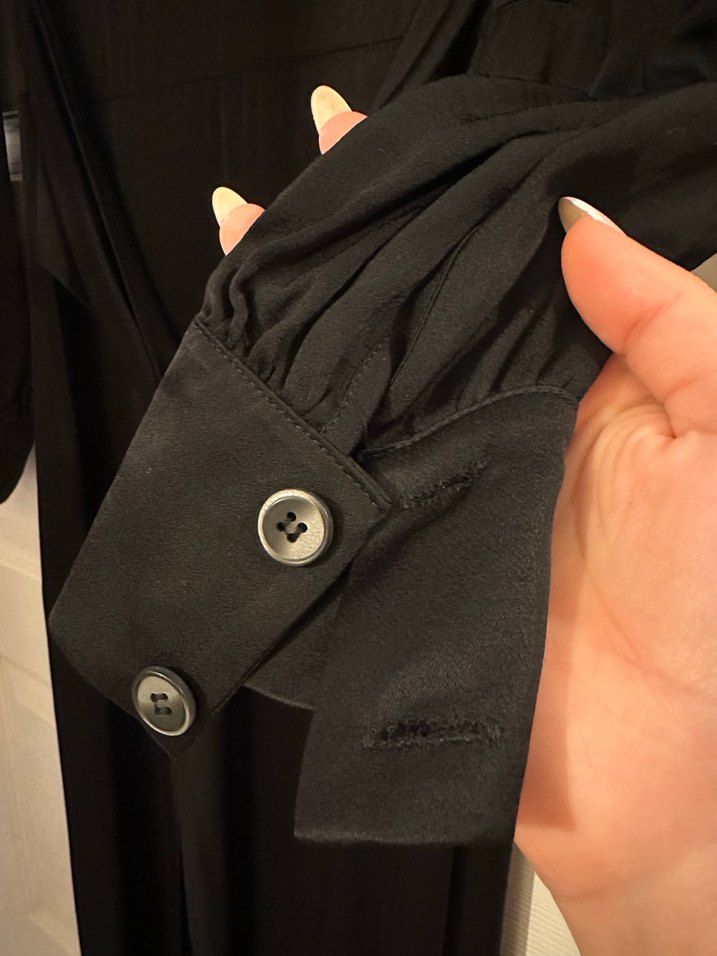 ADL siyah midi boy saten dokulu elbise - Görsel 4