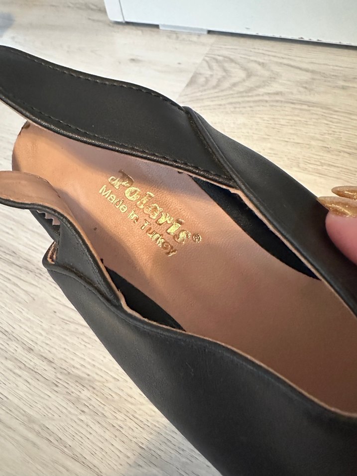 Siyah Tokalı Dolgu Topuklu Kadın Sandalet - Görsel 3