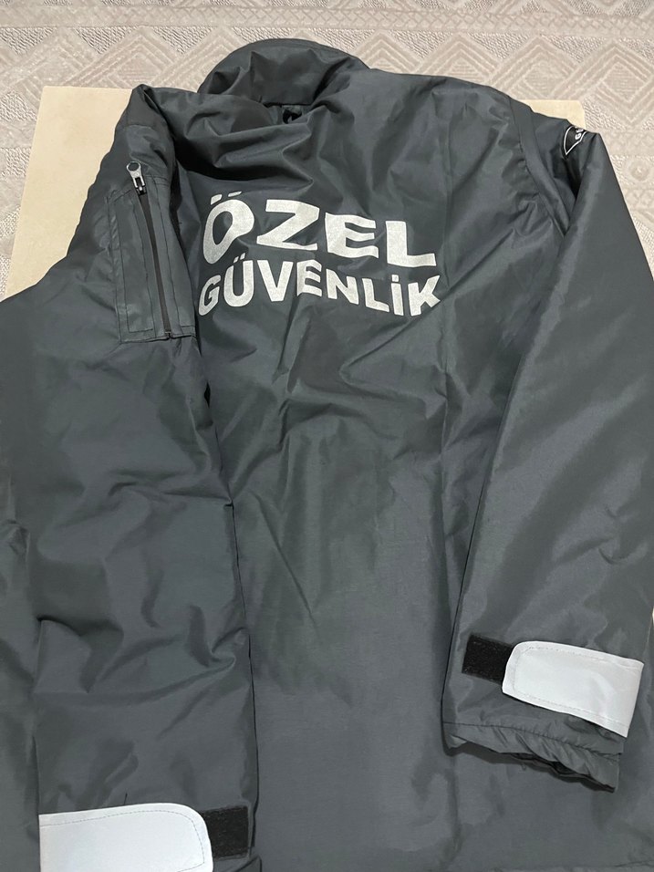 Özel güvenlik montu s ve m beden uygundur - Görsel 3