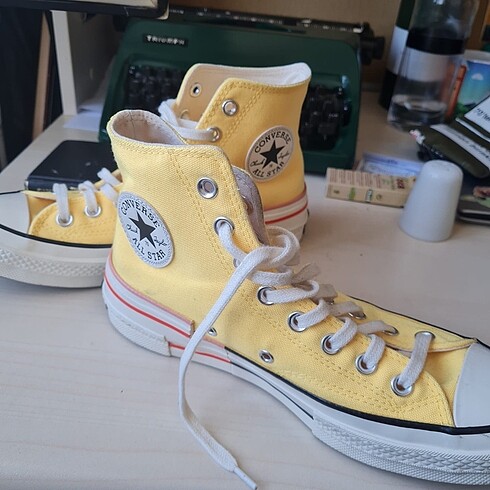 Sarı converse chuck taylor