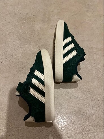 20 Beden Adidas Spor Ayakkabı