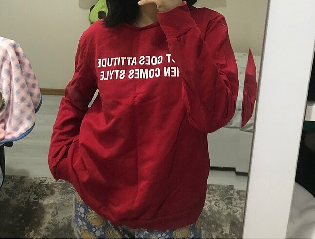 KIRMIZI SWEATSHİRT