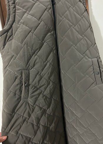 Gri Uzun Kürklü Kadın Yelek - Görsel 2