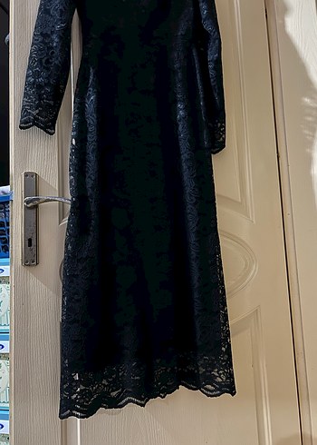 Dantel Detaylı Siyah Uzun Gotik Elbise - Görsel 2