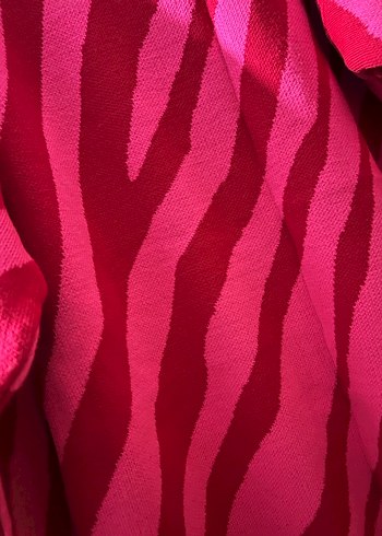 Pembe Zebra Desenli Uzun Kollu Kazak - Görsel 3