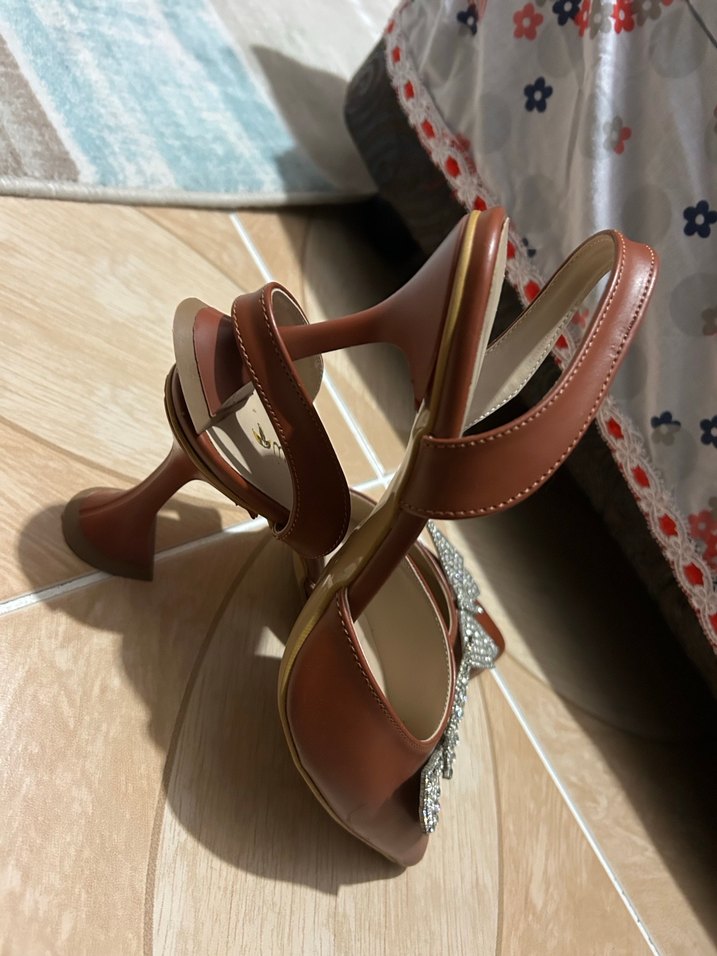Modatrend Kahverengi Deri Kemerli Topuklu Ayakkabı - Görsel 4