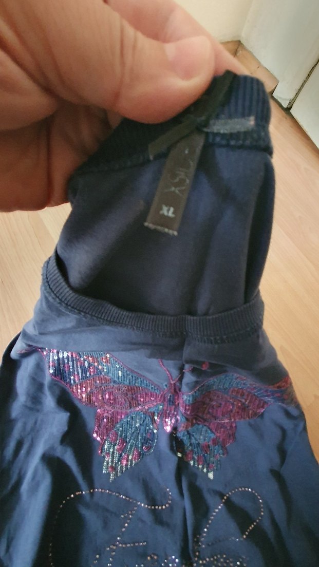 Kelebek Baskılı Pul Detaylı Kız Tişörtü - Görsel 4