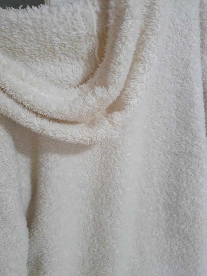 Beyaz Kapüşonlu Rahat Midi Kadın sabahlik - Görsel 4