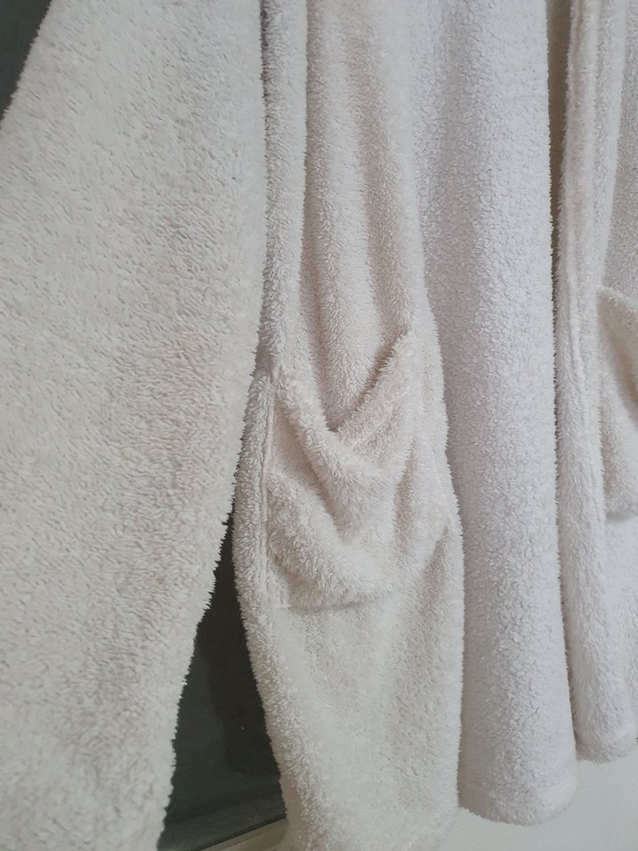 Beyaz Kapüşonlu Rahat Midi Kadın sabahlik - Görsel 3