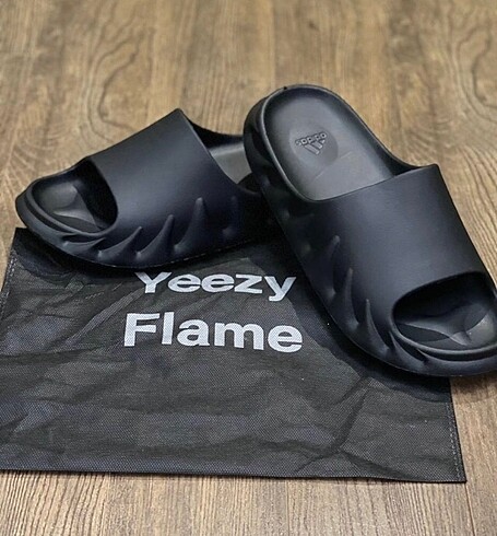 Yeezy Flame Yeni Sezon Terlikleri