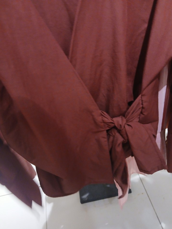 bordu V Yaka Kemerli Midi Kadın Gömlek - Görsel 2