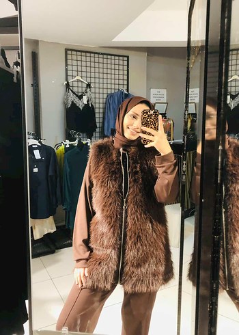 Kahverengi kürklü Yelek takım - Görsel 2