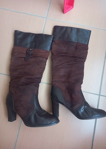 KAHVERENGİ SÜET GÖRÜNÜMLÜ TOKALI ÇİZME - Görsel 3