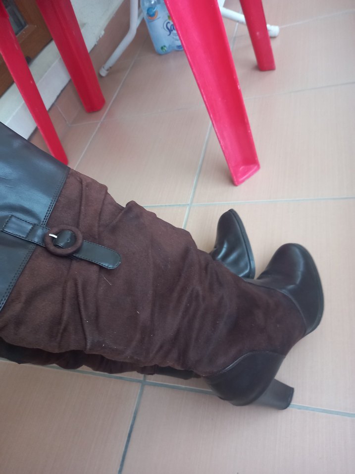 KAHVERENGİ SÜET GÖRÜNÜMLÜ TOKALI ÇİZME - Görsel 4