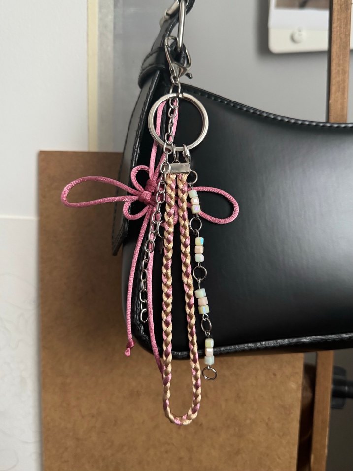 Pink Lotus Çanta Charmı - Görsel 2