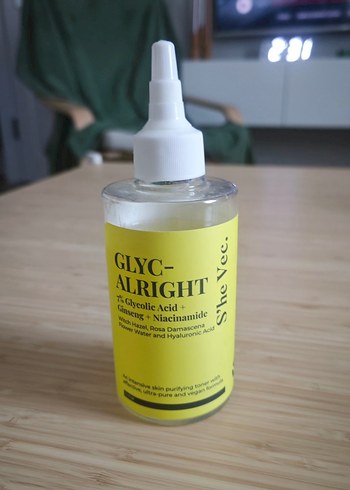 Diğer She Vec GLYC-ALRIGHT Tonik 7% Glikolik Asitli