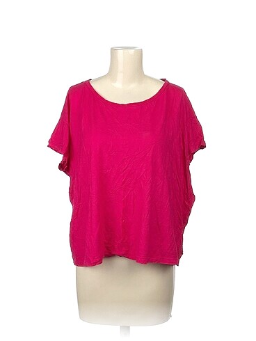 Benetton T-shirt %70 İndirimli.