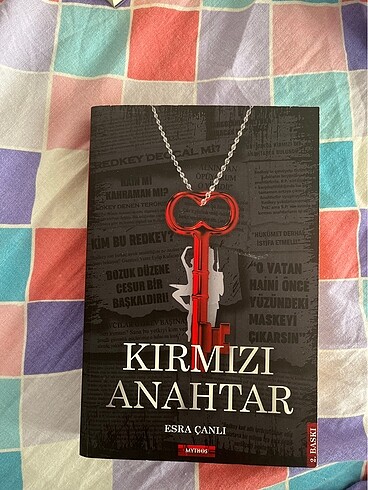 Kırmızı Anahtar (Esra Çanlı)