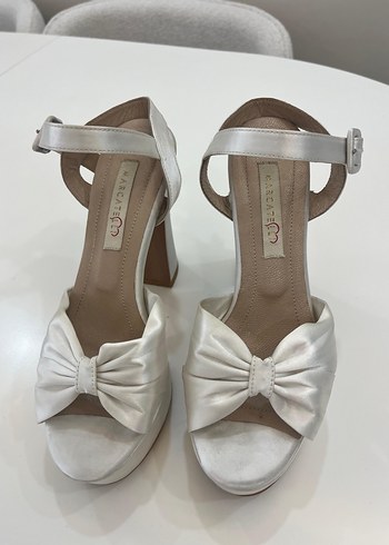 Fiyonk Detaylı Beyaz Platform Topuklu Abiye Ayakkabı - Görsel 2